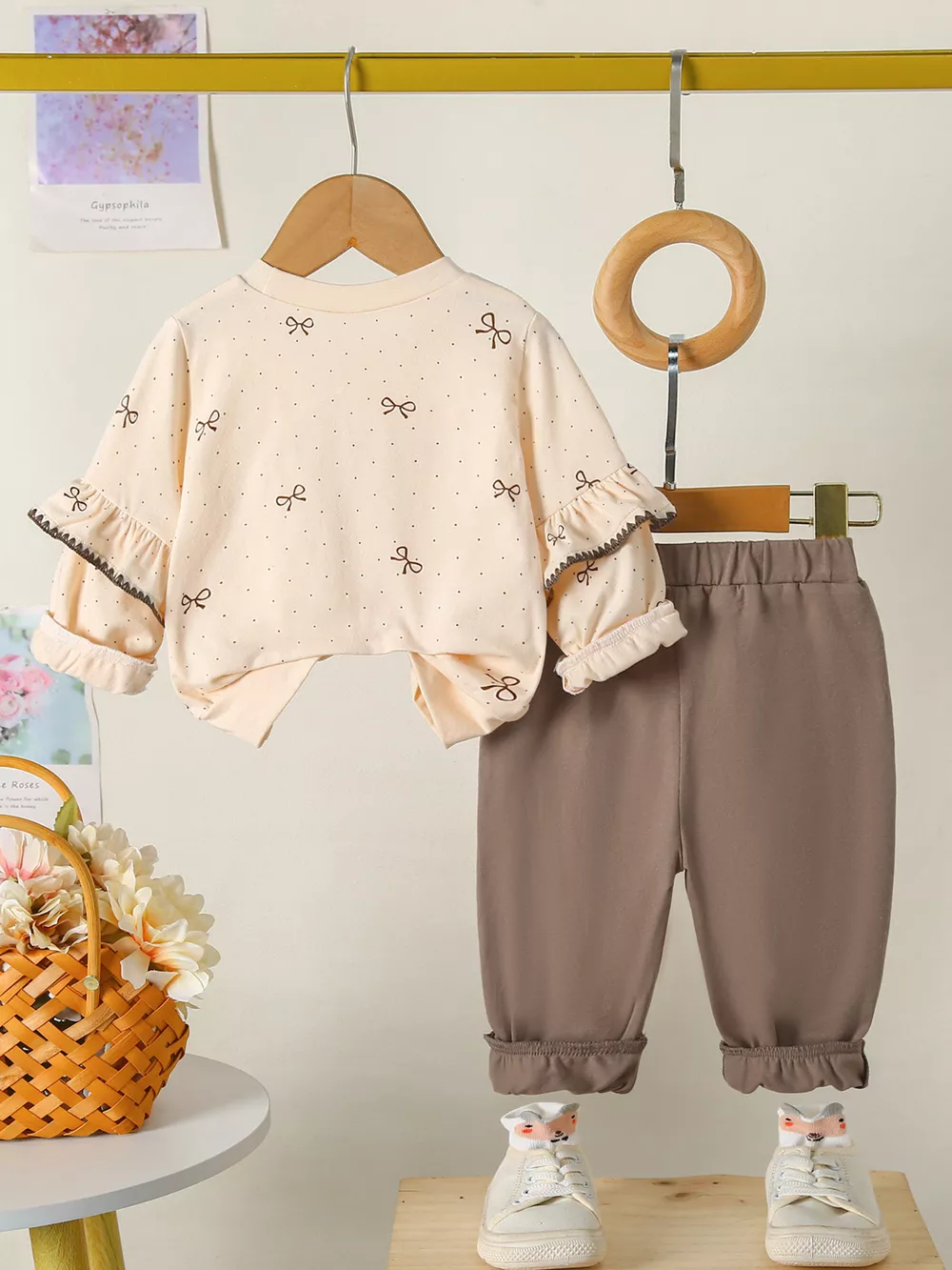 Children's Bowknot Ruffle Sleeve Top and Pants Set, image 2