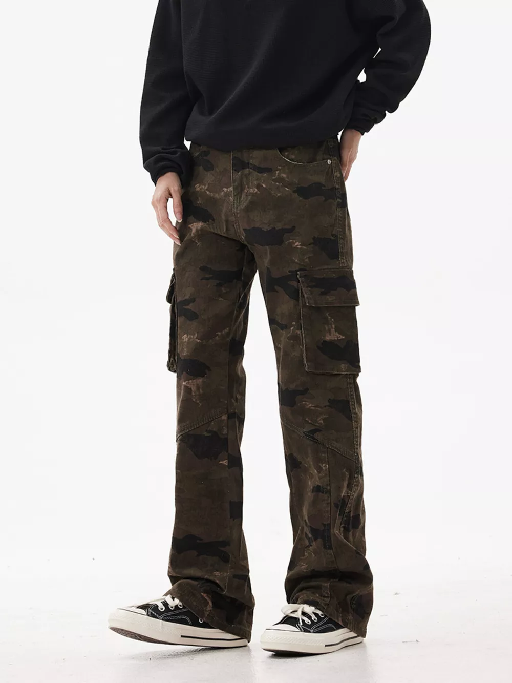 Men's Camo Print Relaxed Fit Cargo Jeans, image 4