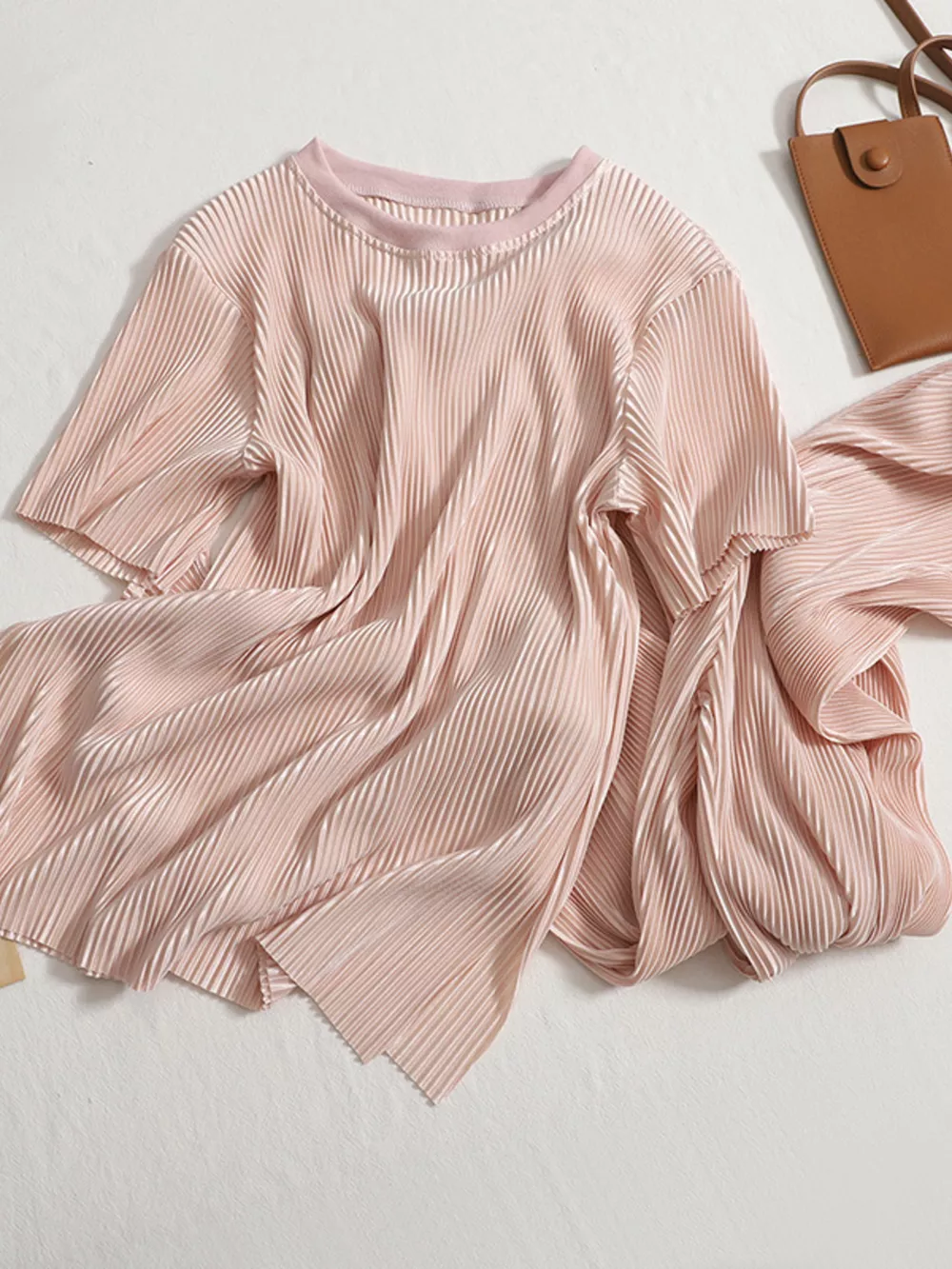 Short Sleeve T-Shirt and Pants Set, image 2
