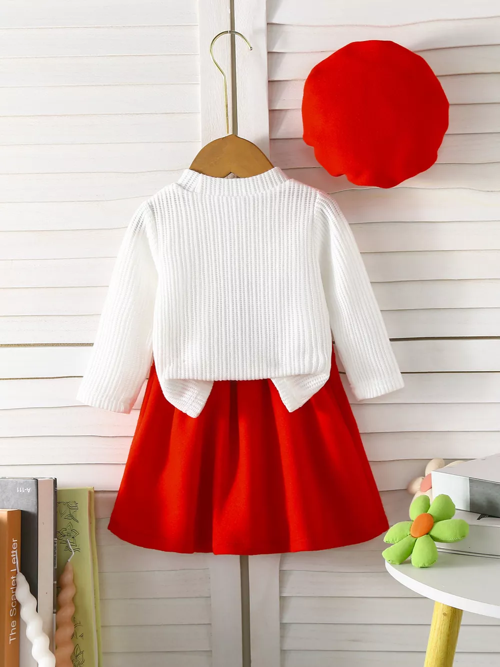 Children's Floral Applique Ribbed Knit Top & Pleated Skirt Set with Hat, image 3