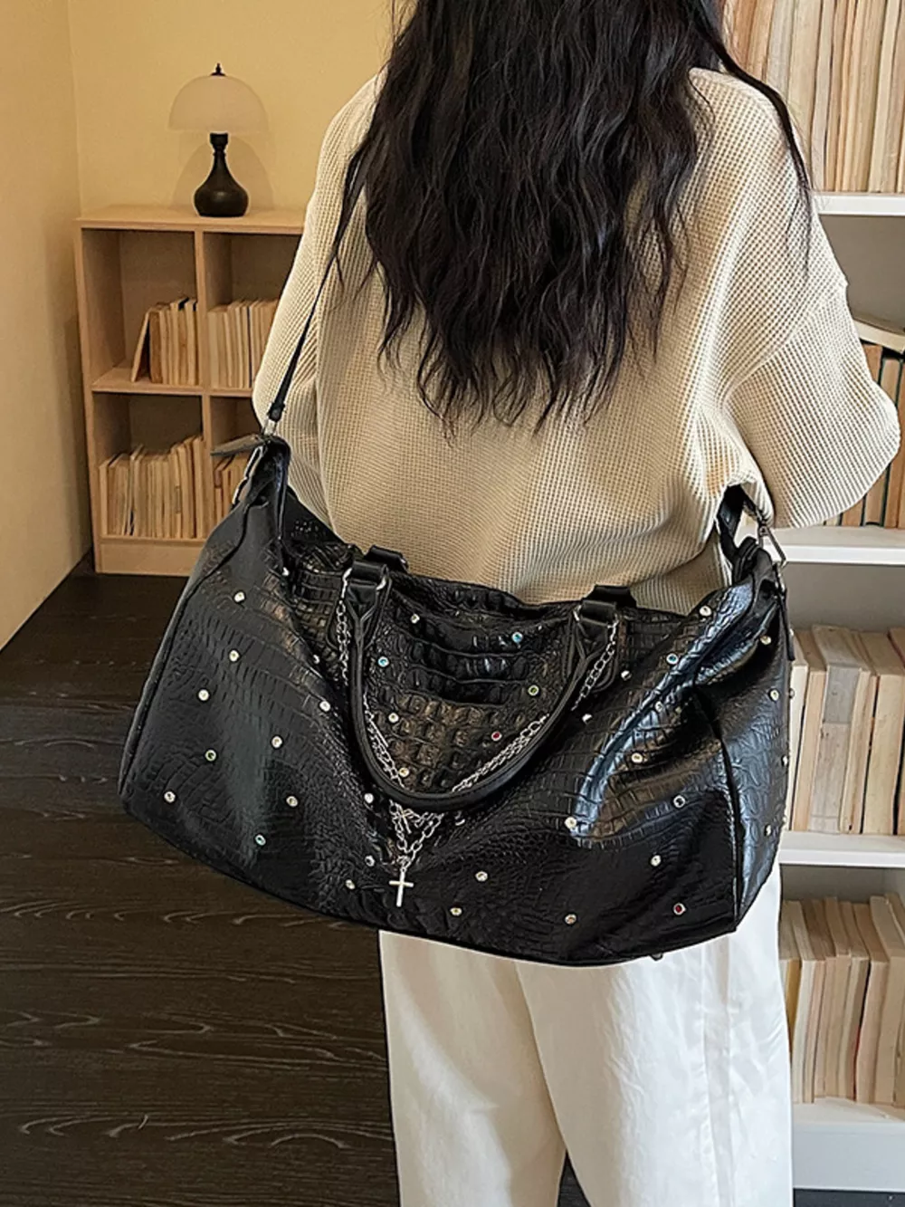 Studded Large Capacity Travel Bag, image 3
