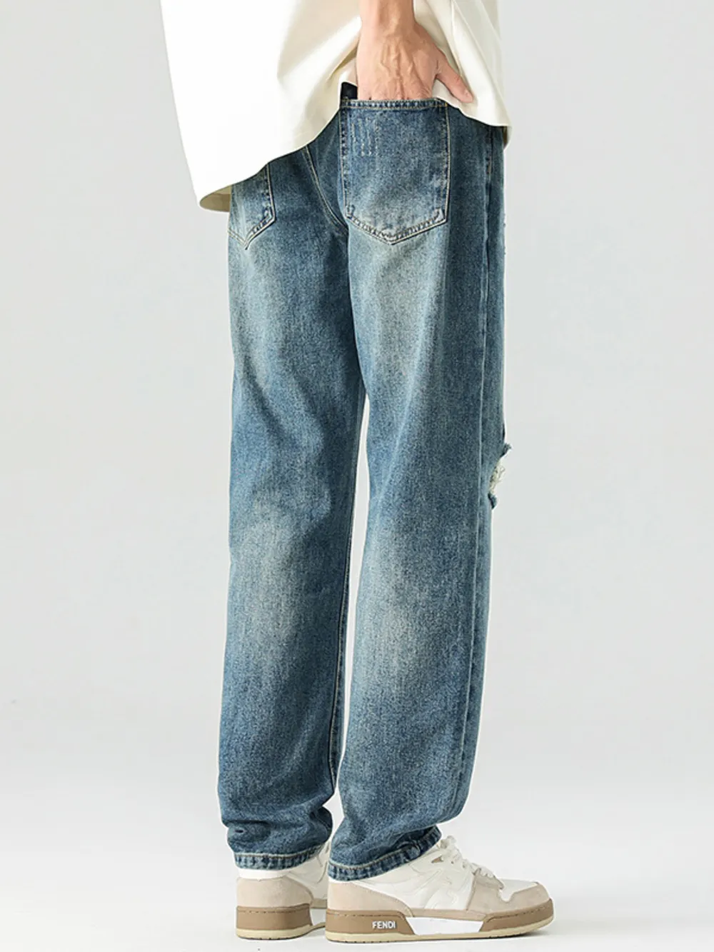 Men's Distressed Relaxed Fit Jeans, image 3
