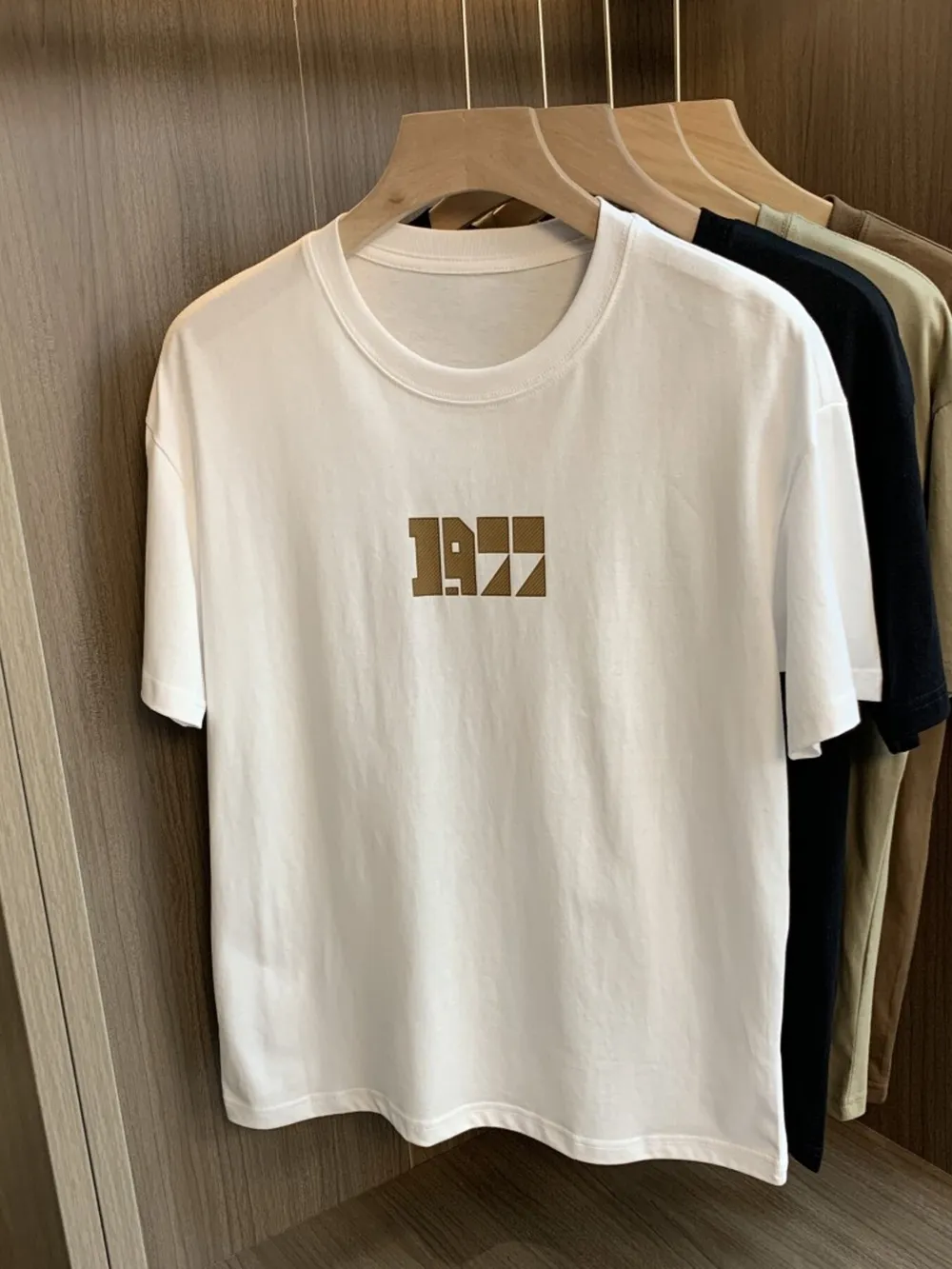 Men's Plus Size Vintage 1977 Graphic Round Neck T-Shirt, image 4
