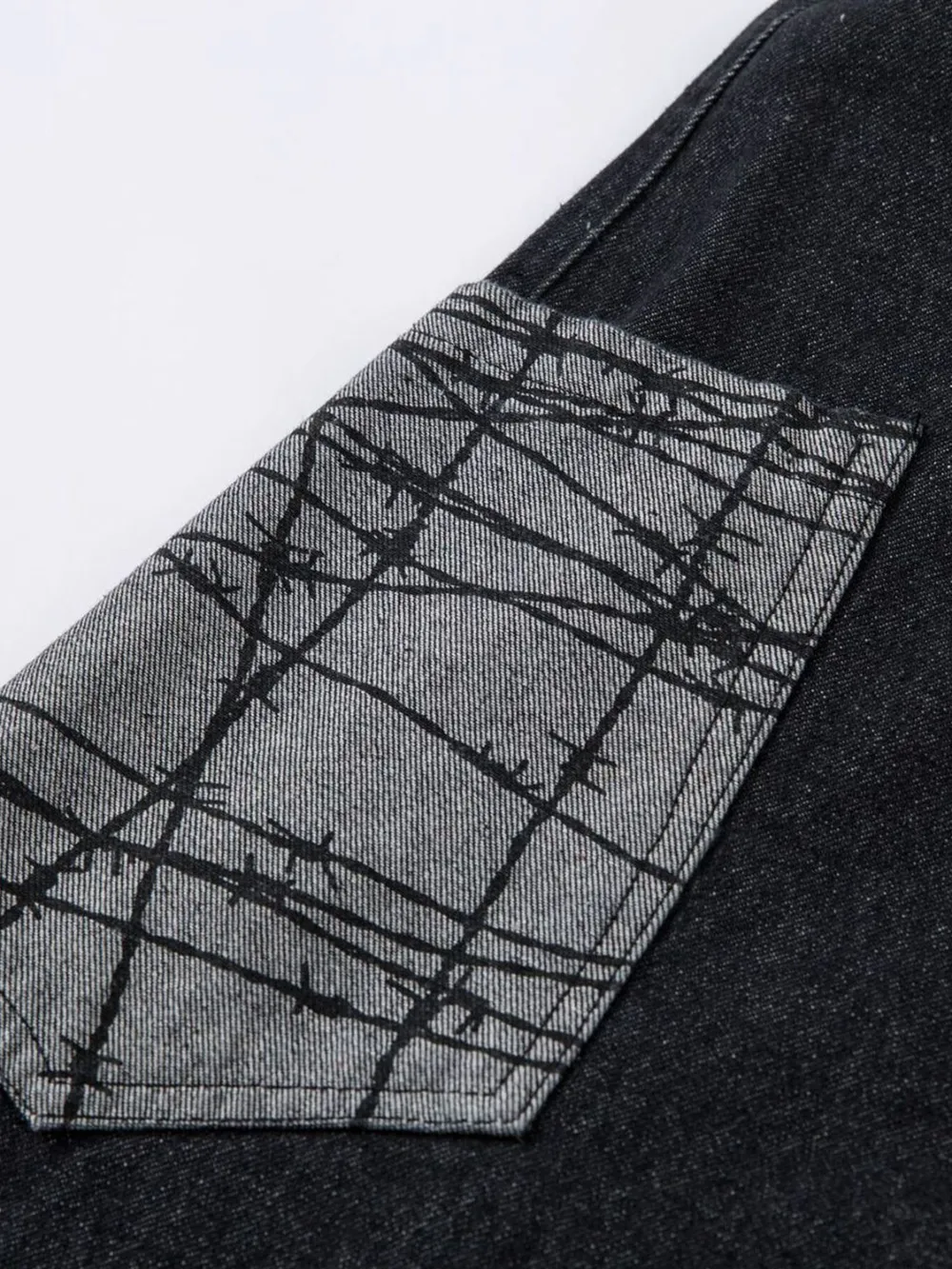 Men's Wide Leg Cargo Jeans with Contrast Panels, image 4