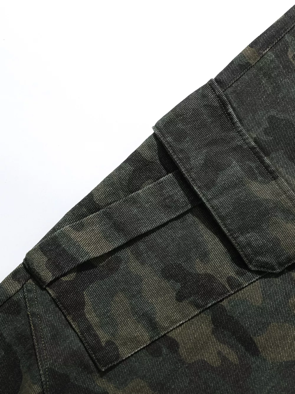 Men's Camouflage Cargo Capris, image 4