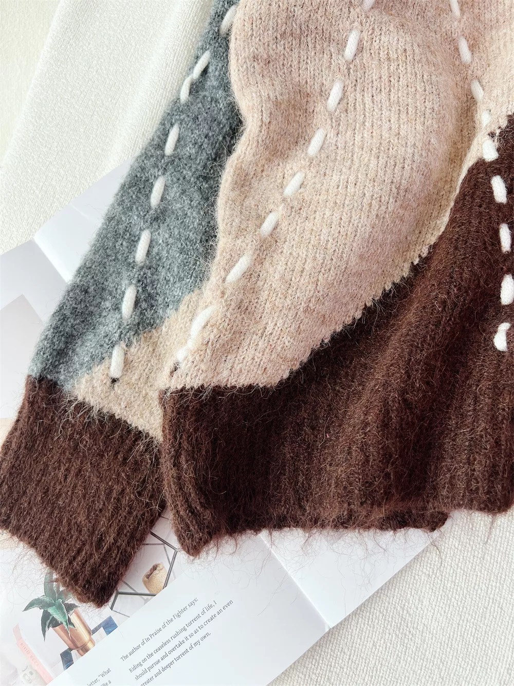 Argyle Pattern V-Neck Oversized Sweater, image 19