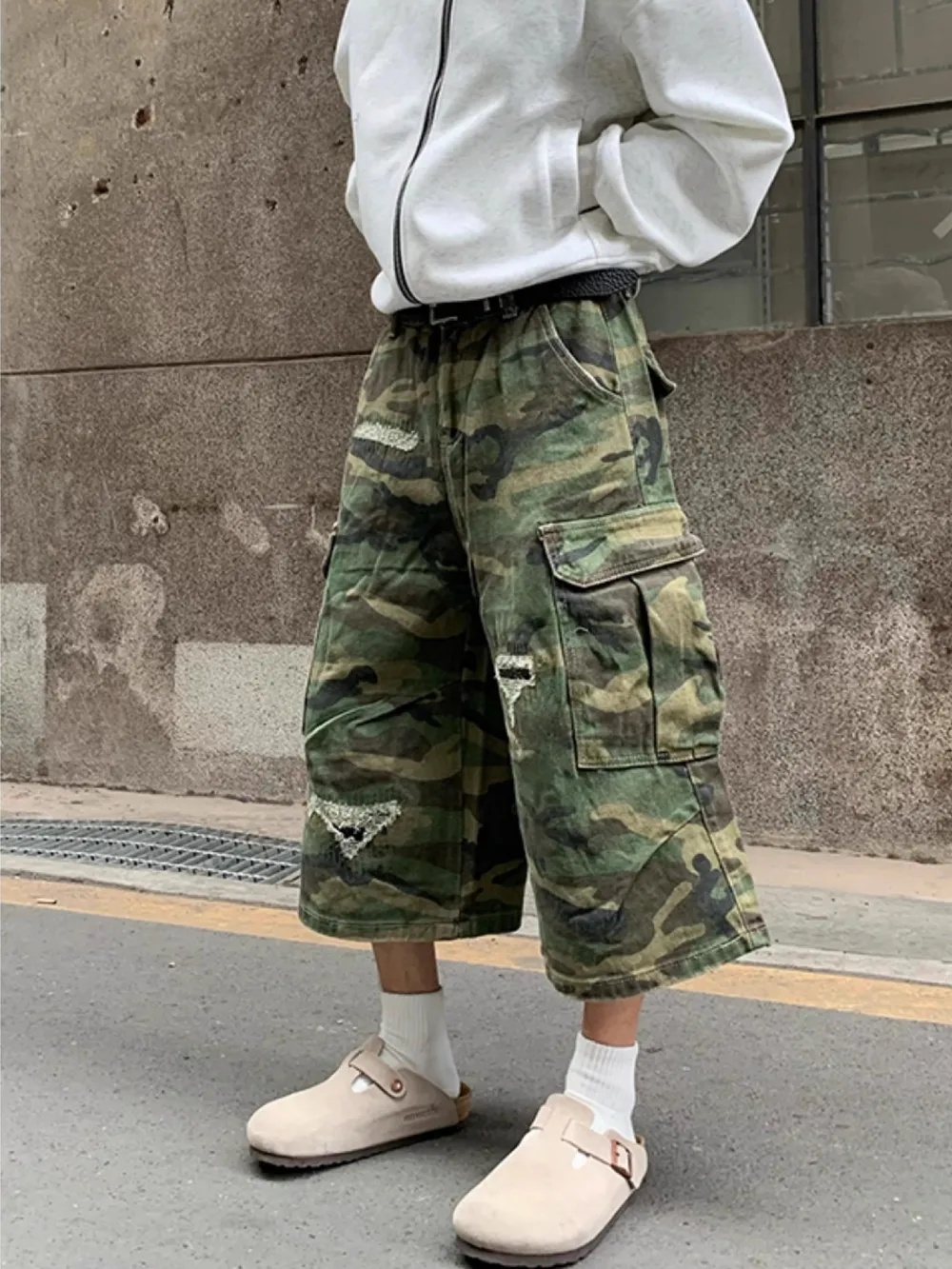 Men's Plus Size Distressed Camouflage Cargo Capris Jeans, image 3
