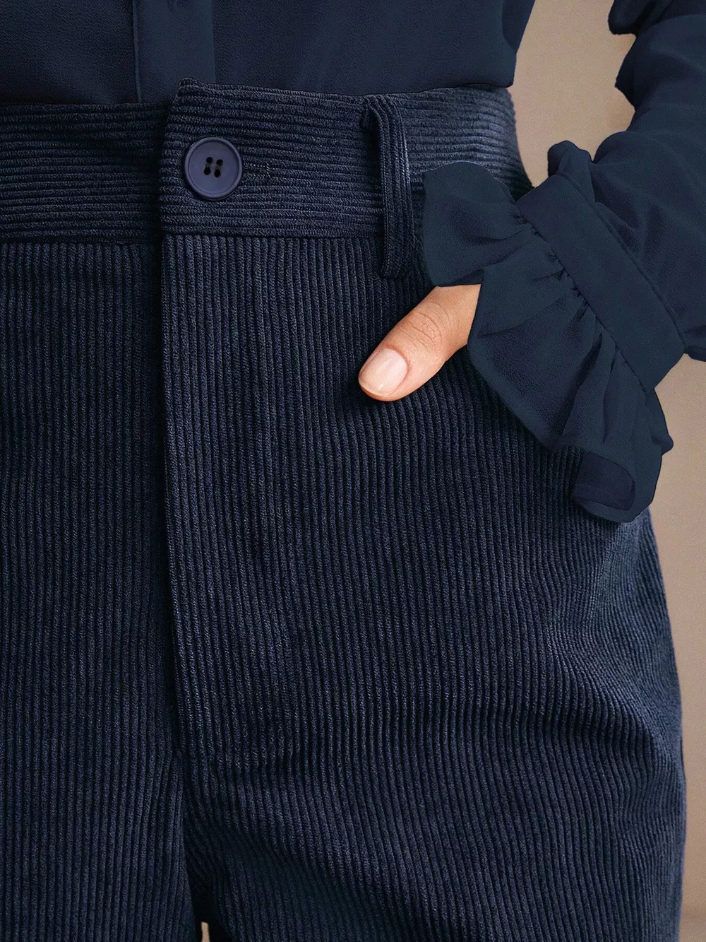 High-Waisted Flare Pants, image 4