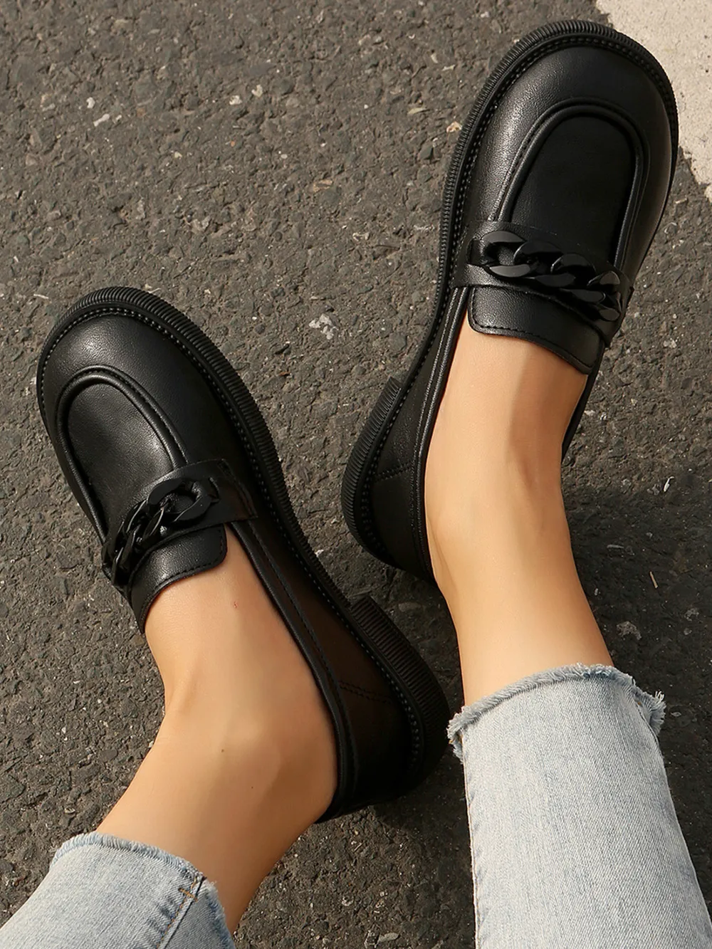 Chain Detail Leather Loafers, image 4