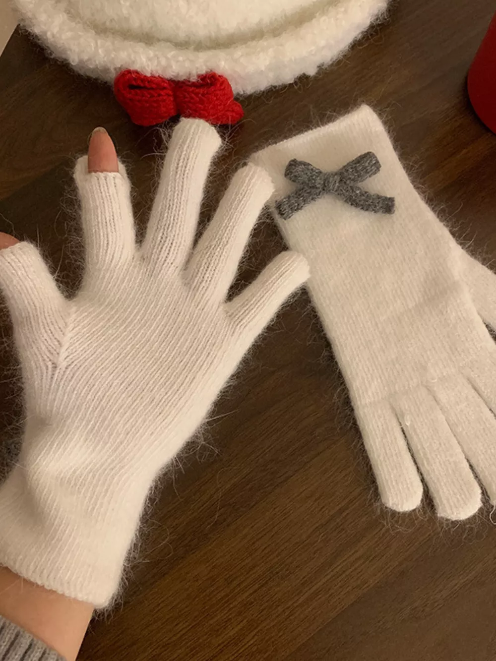 Bow-Accent Knit Gloves, image 6