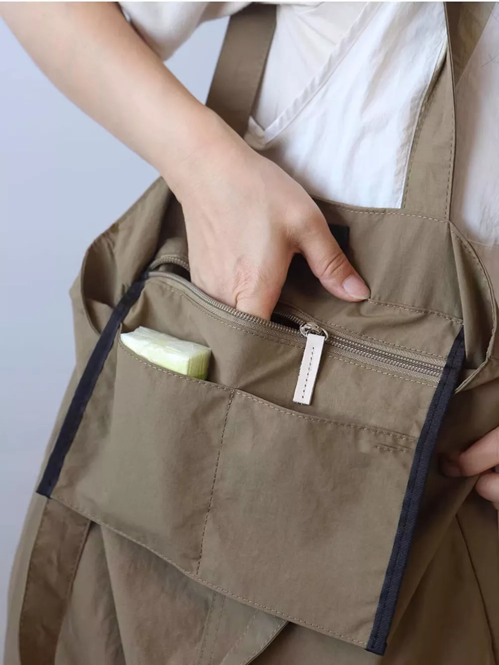 Casual Lightweight Nylon Shoulder Bag, image 8