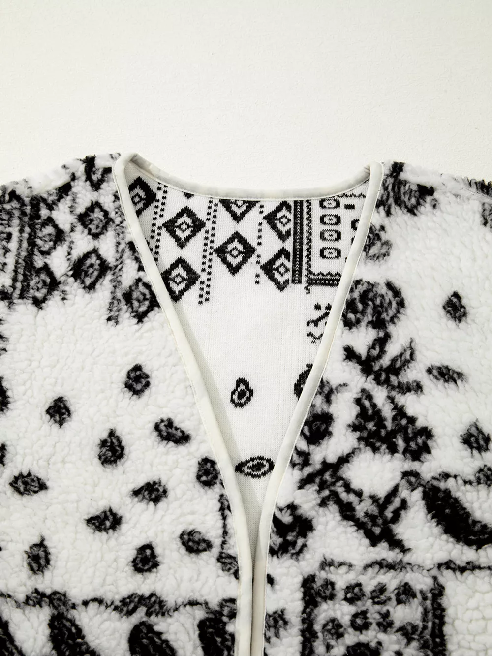 Sherpa Paisley Print Pocketed Western Fashion Vest Jacket, image 3