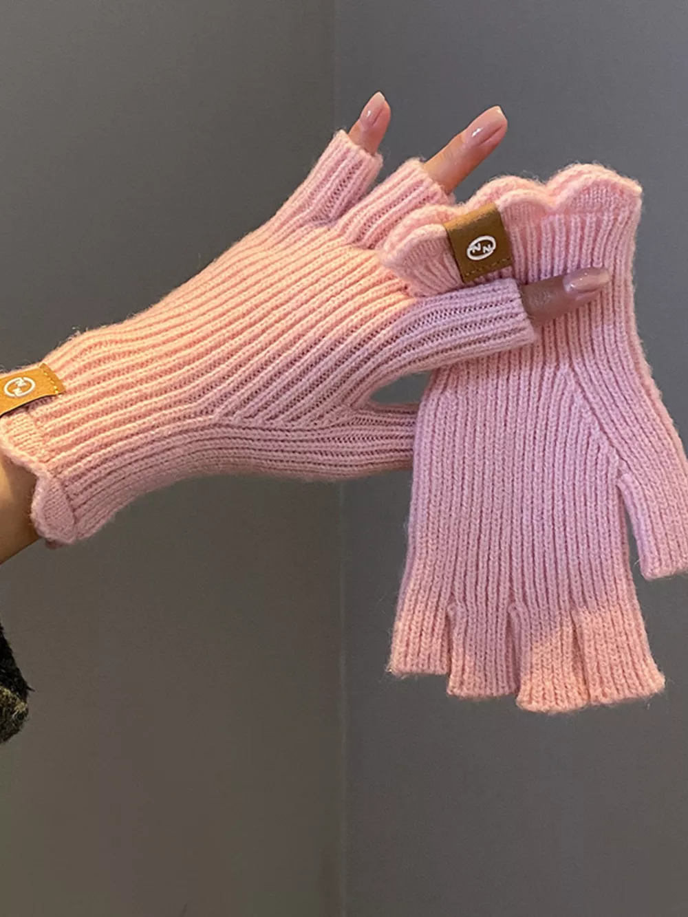 Fingerless Knitted Gloves, image 4