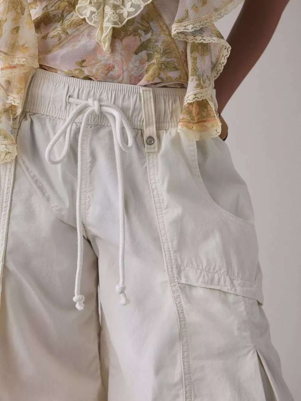 High-Waisted Cargo Wide-Leg Pants, image 5