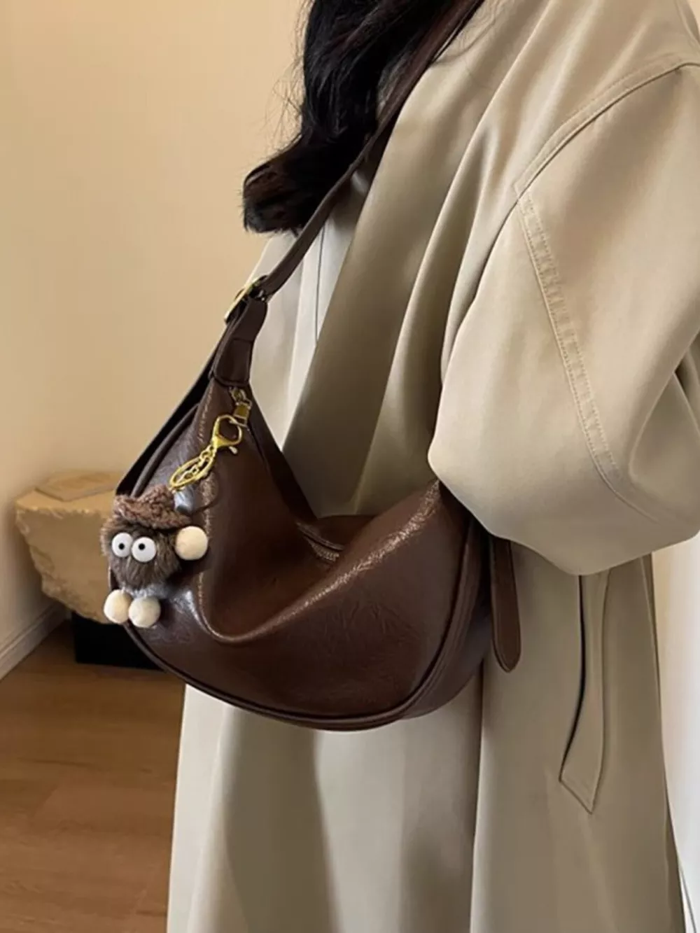 Vintage Style Crescent Crossbody Bag, image 2