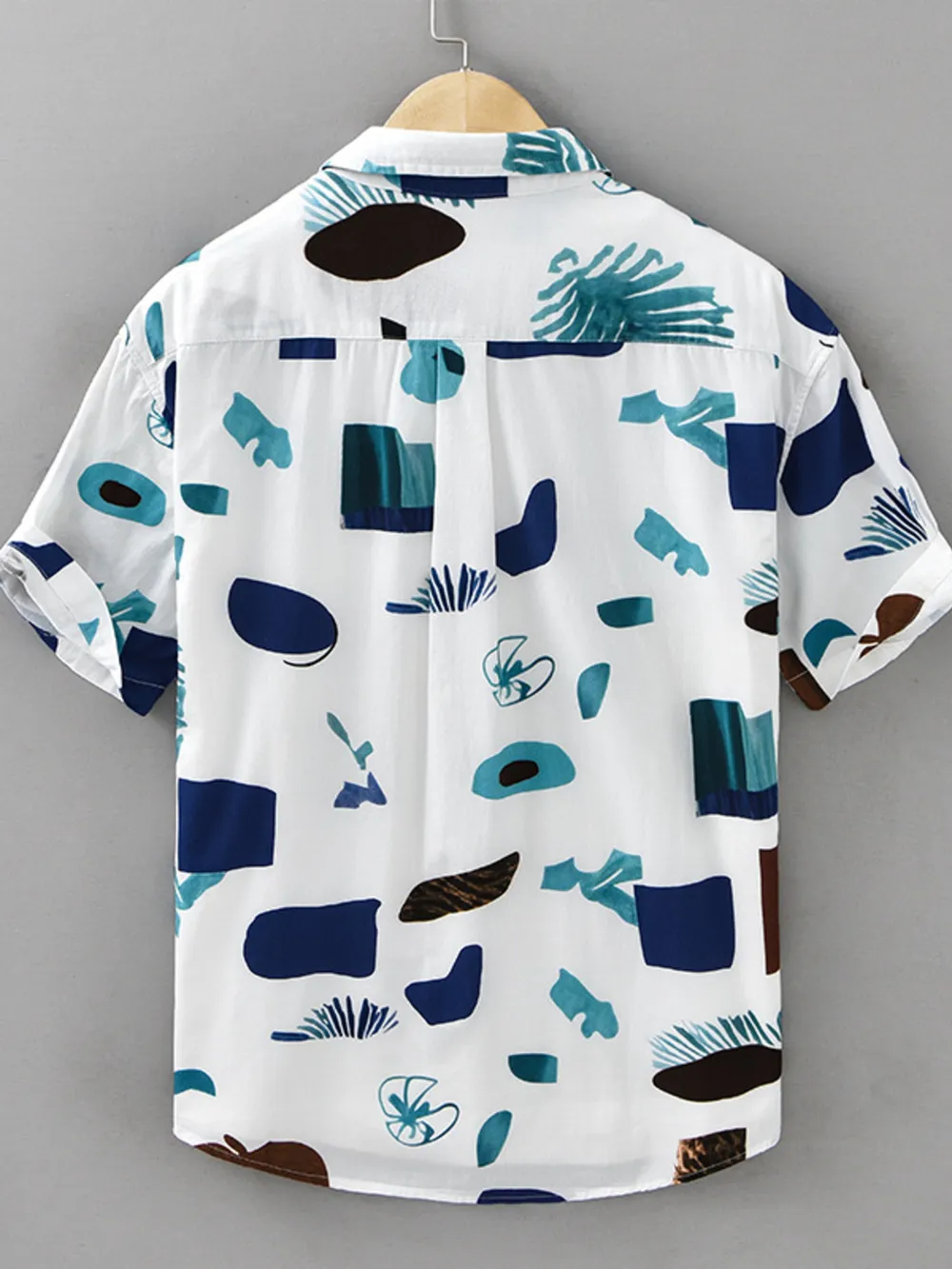 Men's Plus Size Printed Button Up Short Sleeve Shirt, image 2