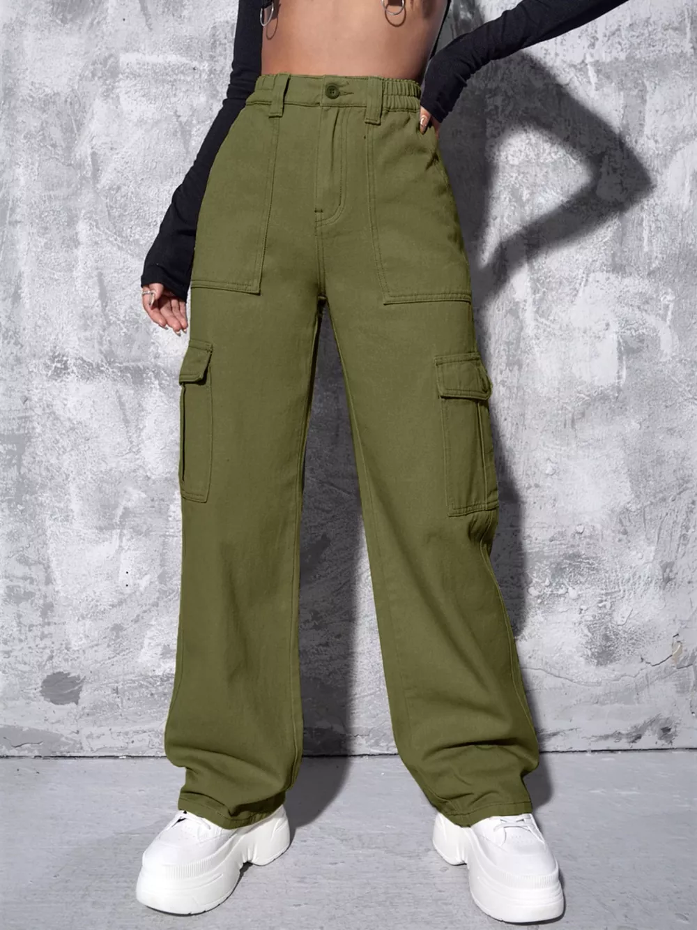 High-Waisted Cargo Jeans, image 17