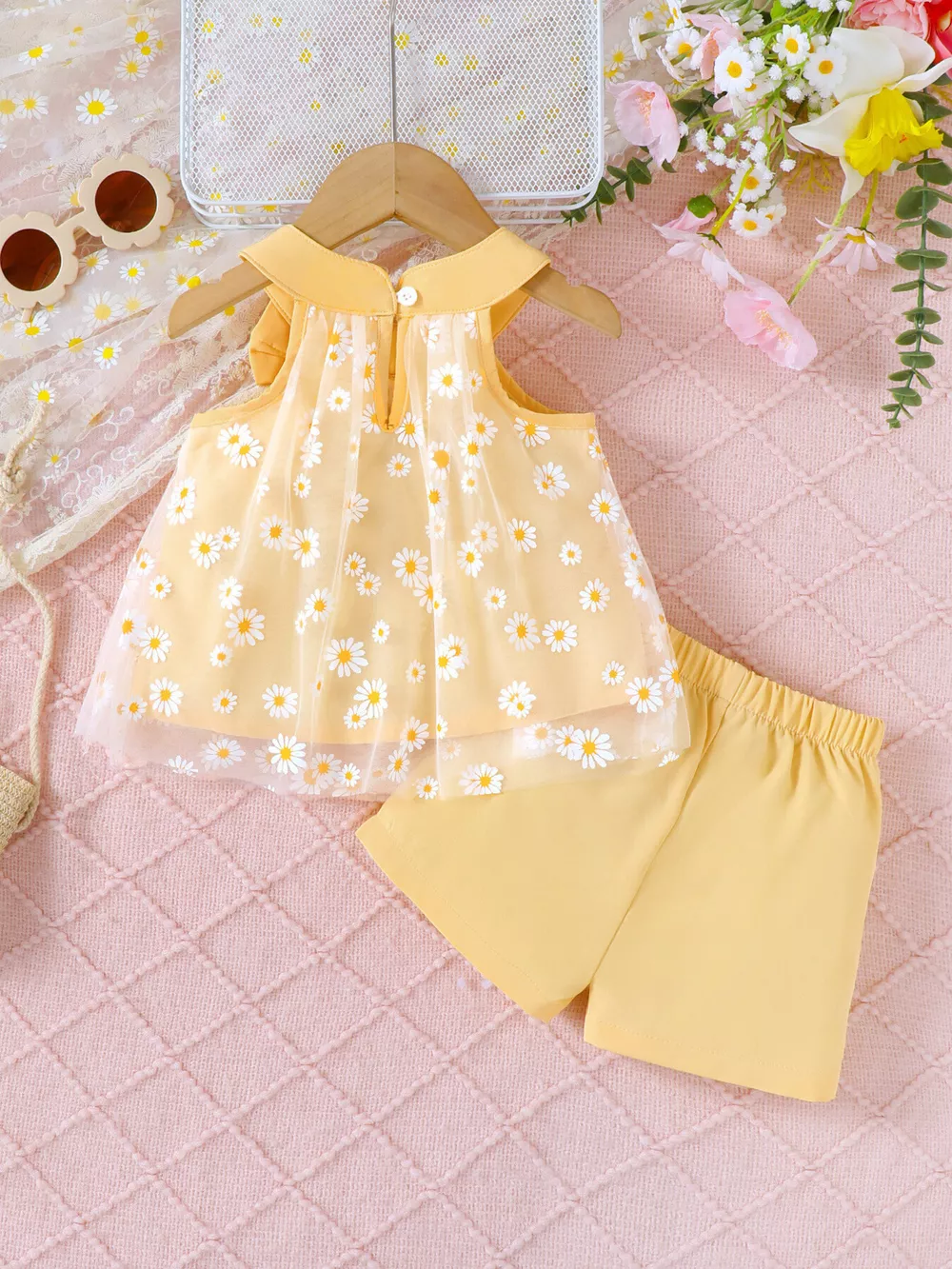 Children's Daisy Print Bow Decor Tank Top & Shorts Set, image 2