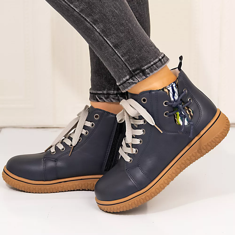 Round Toe Platform Boots, image 2