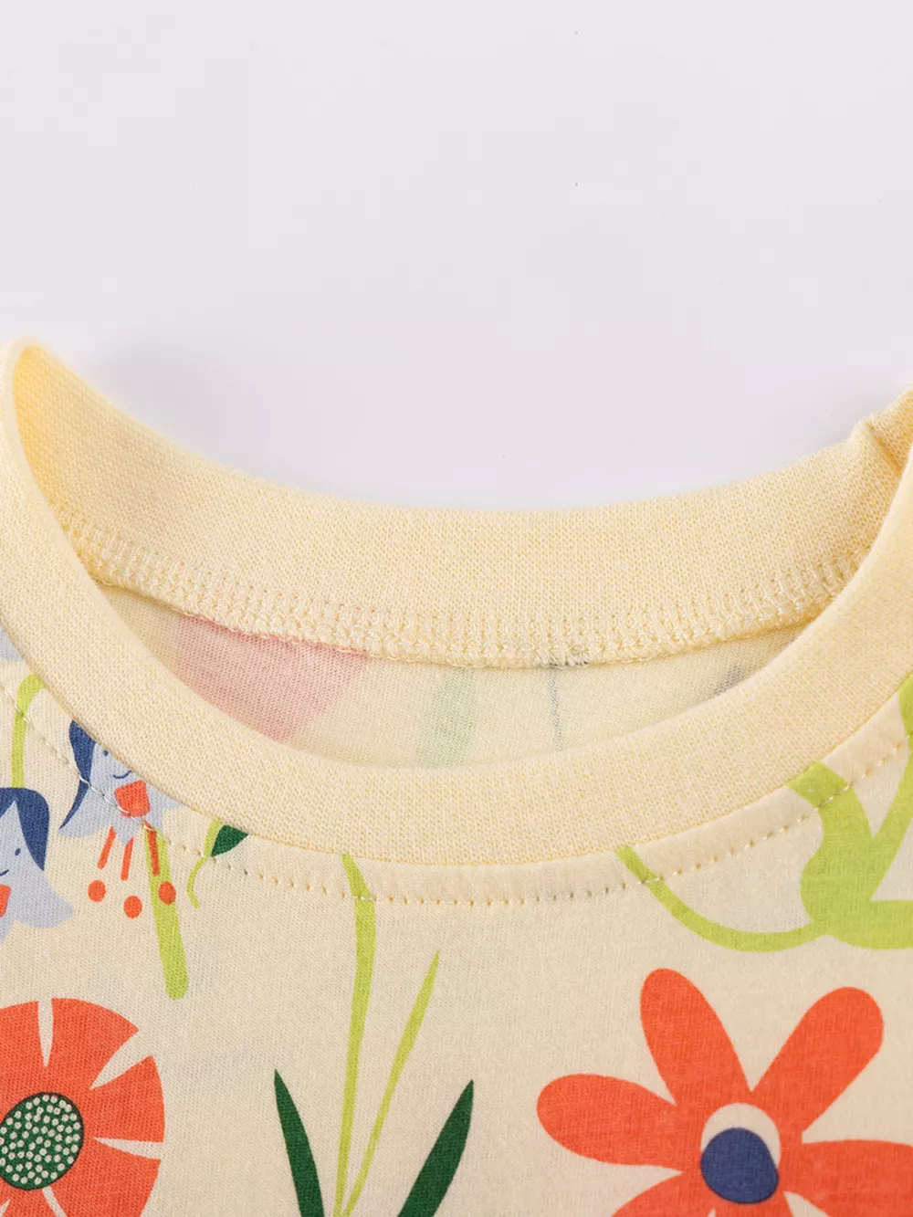 Children's Floral Print Ruffle Hem Top & Capri Leggings Set, image 2