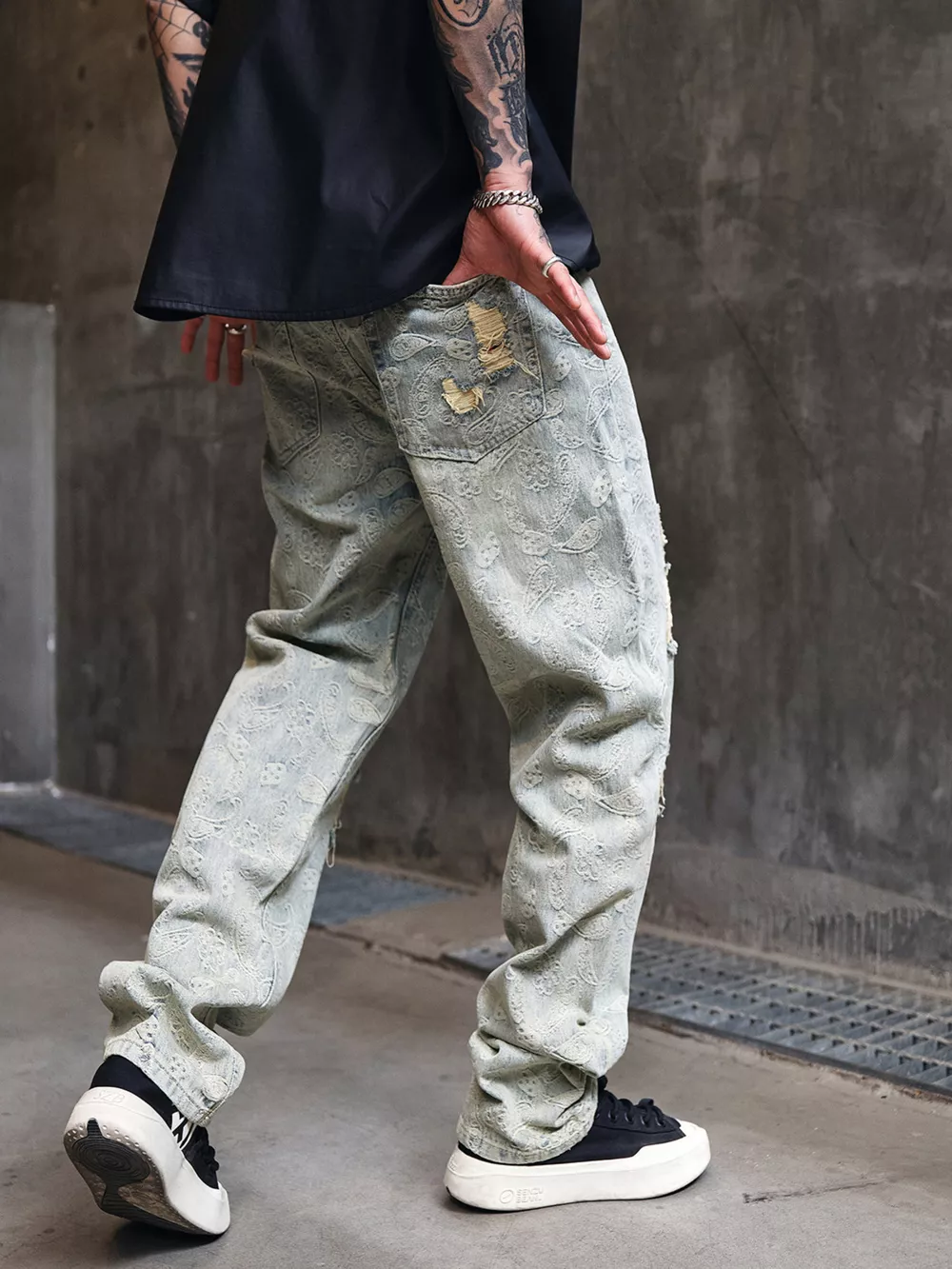 Men's Full Size Distressed Wide-Leg Jeans Plus Size, image 3