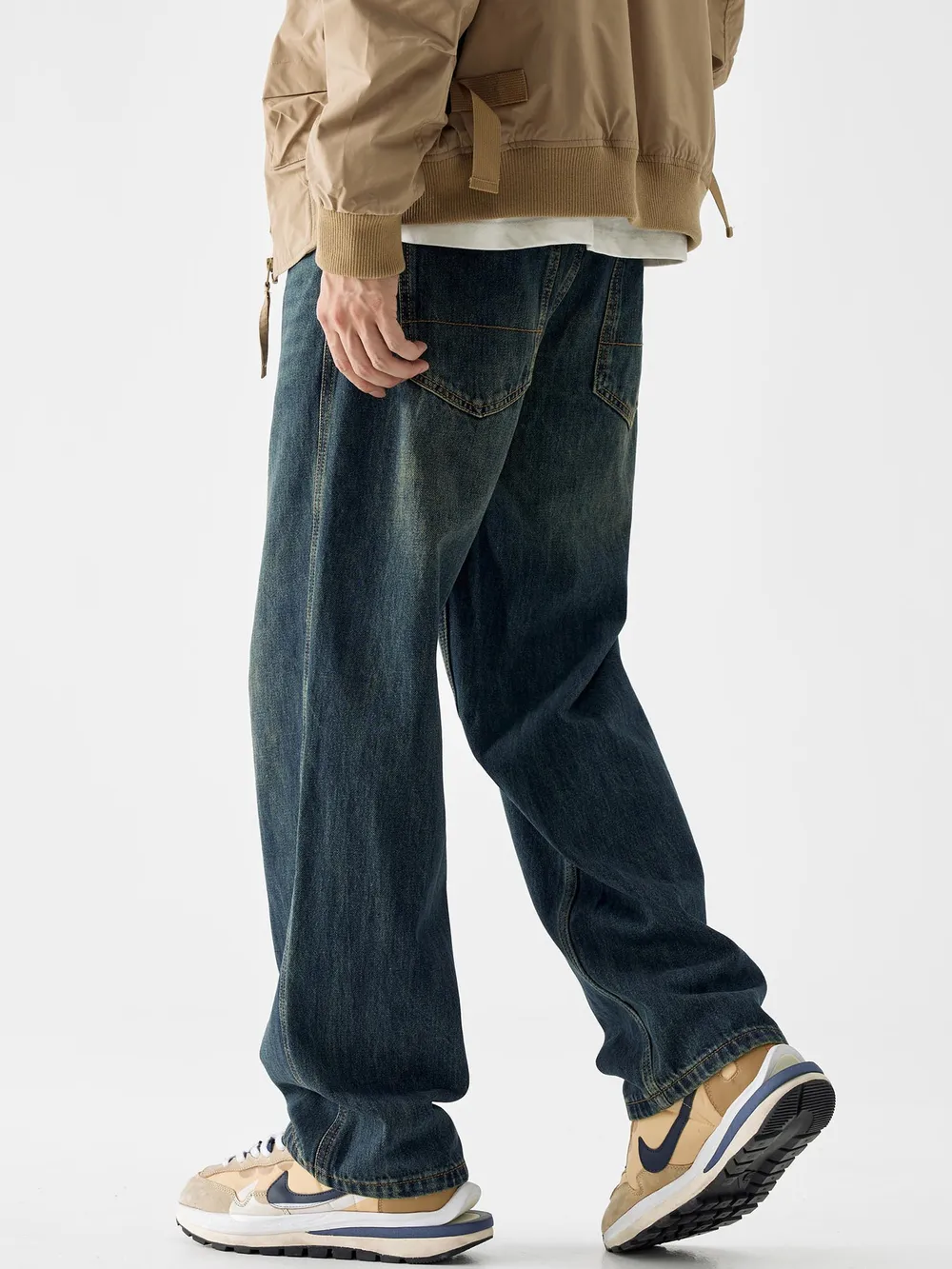 Men's Vintage Wash Loose Fit Jeans, image 4