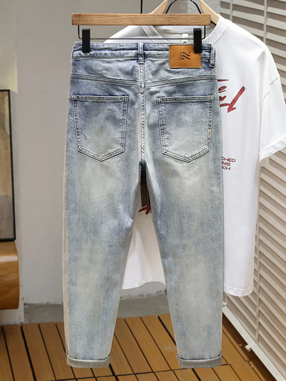 Men's Distressed Wide Leg Jeans, image 2
