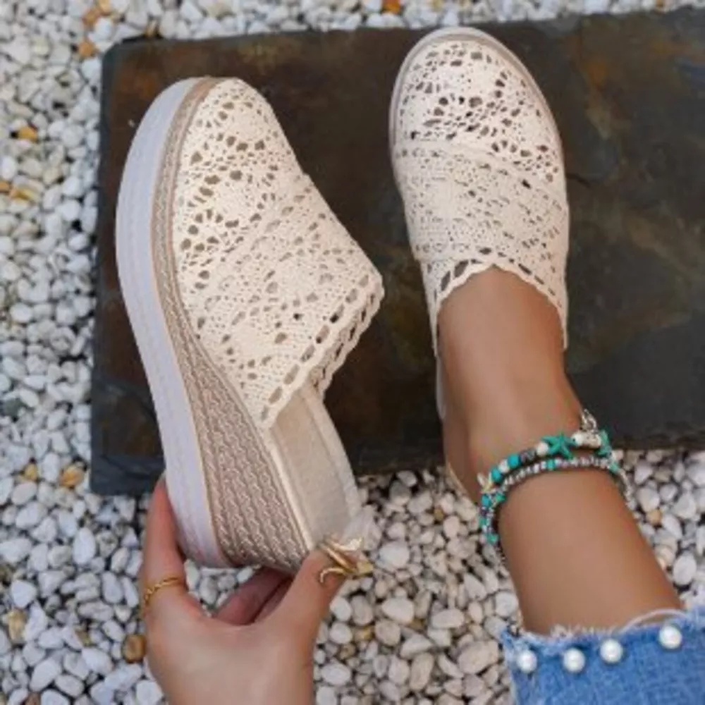 Round Toe Wedge Sandals, image 3