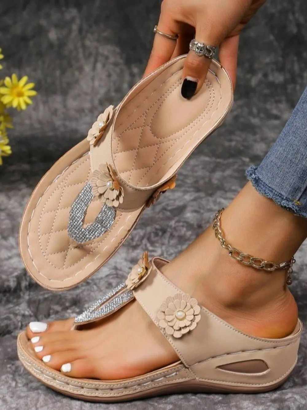 Flower Toe Post Wedge Sandals