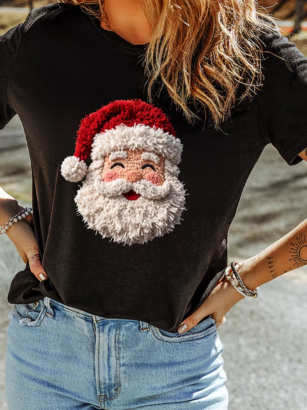 Full Size Santa Tufted Graphic Round Neck Casual T-Shirt Plus Size