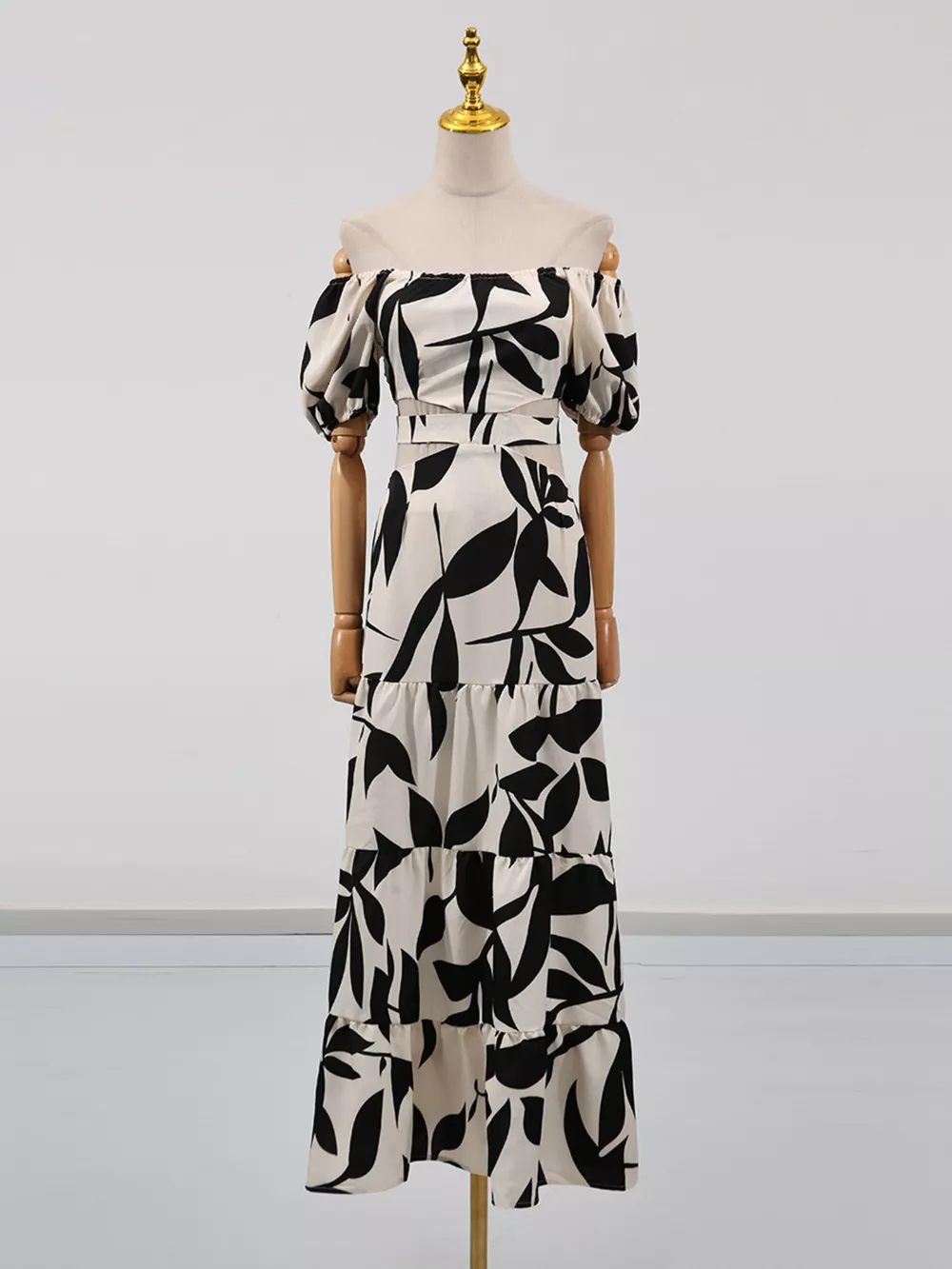 Off-Shoulder Cutout Leaf Print Maxi Dress, image 3