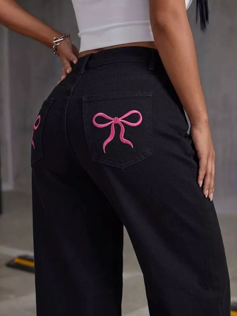 High-Waisted Wide-Leg Jeans, image 4