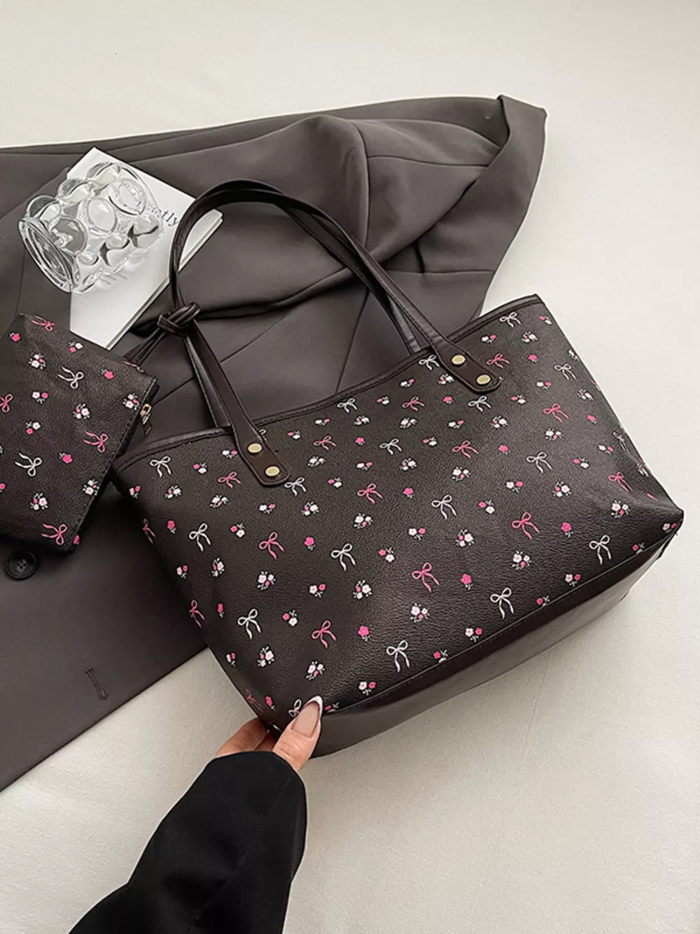 Printed Tote Shoulder Bag with Pouch, image 2