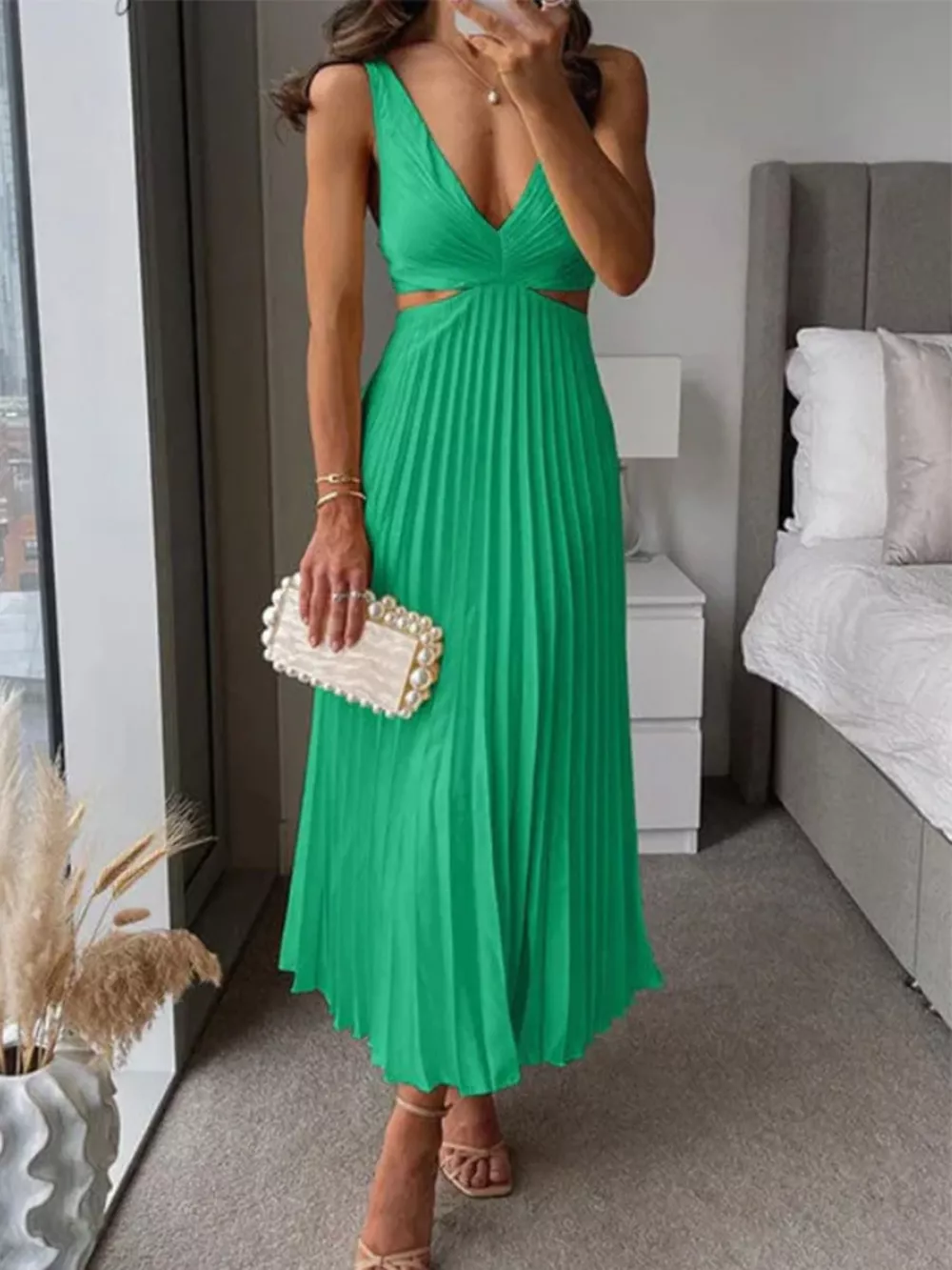 Elegant Pleated Midi Dress with Cut-out Details, image 5