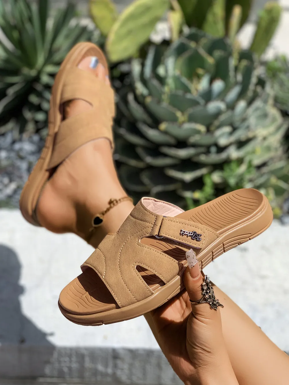 Casual Comfort Cut-Out Platform Slides, image 8