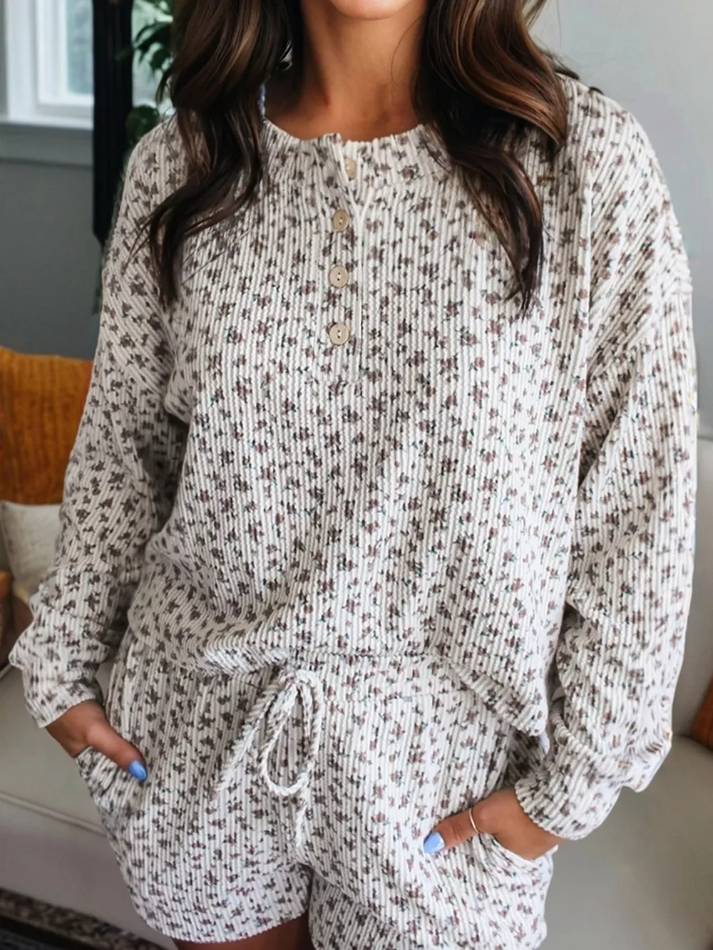Spiral Ribbed Floral Print Long Sleeve Henley Top Drawstring Short Set, image 3