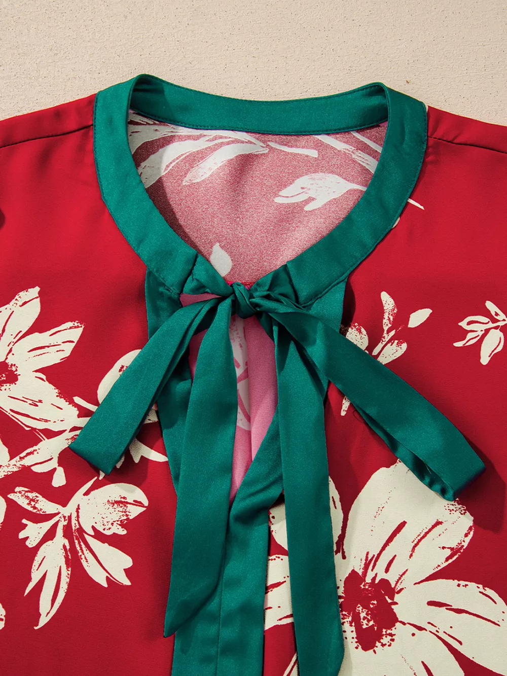 Contrast Tied Neck Shirred Puff Sleeve Flower Blouse, image 5