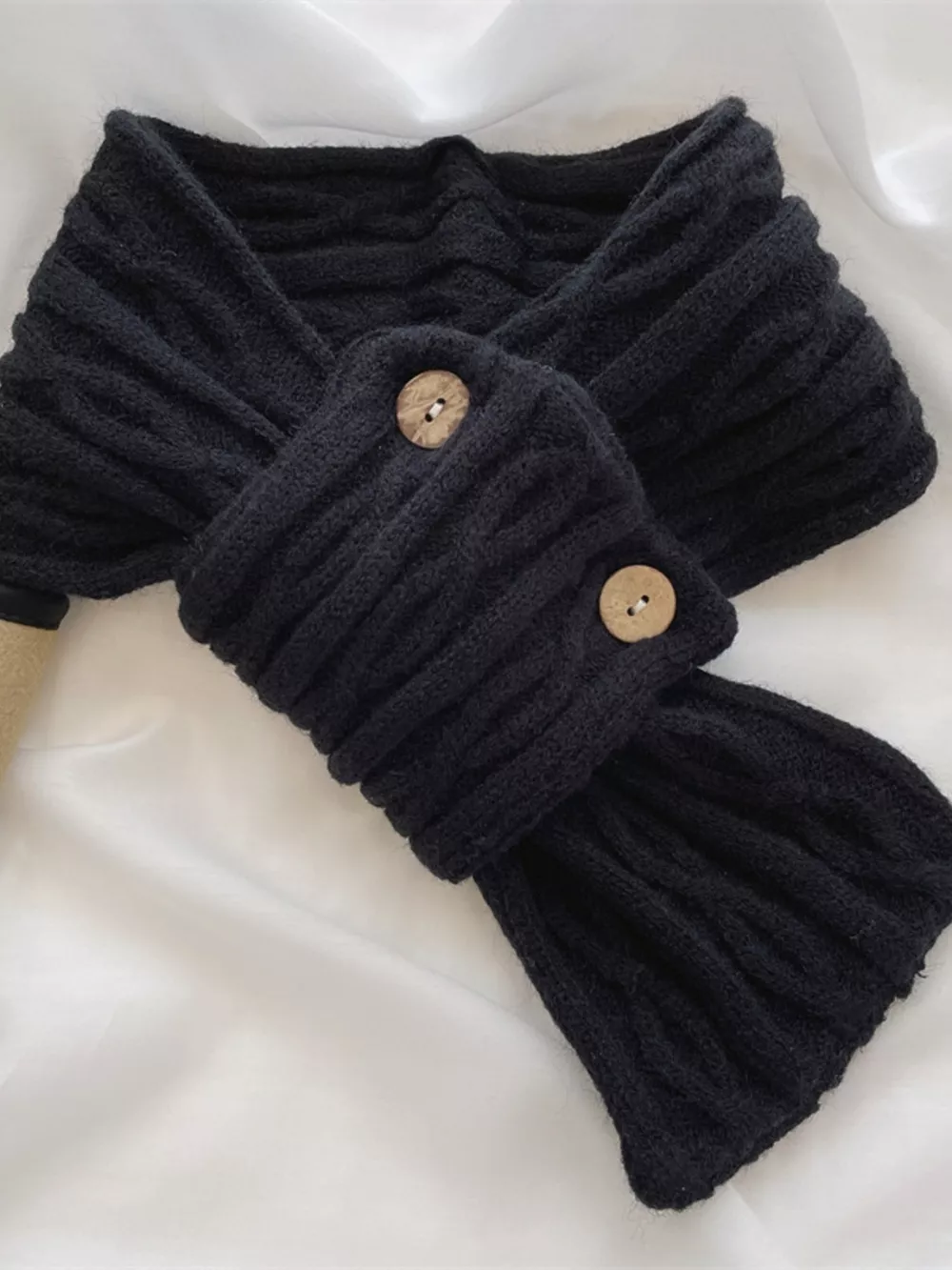 Button-Accent Knitted Winter Scarf, image 8
