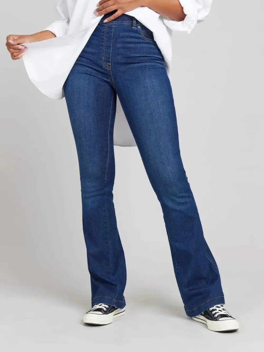 Full Size High-Waisted Flare Jeans Plus Size, image 2