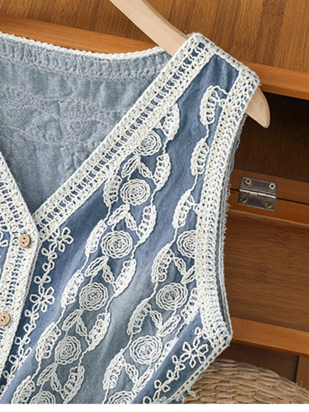 Embroidered Button Up V-Neck Vest Coat, image 4