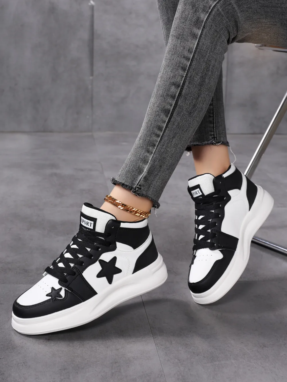 Star Pattern Lace Up Sneakers, image 2