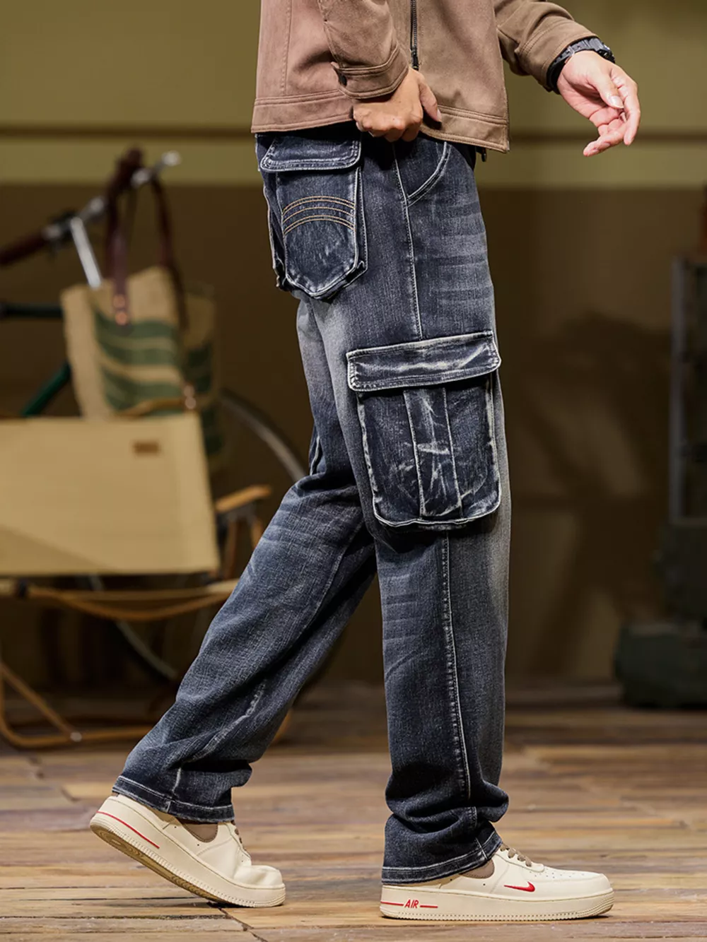 Men's Vintage Loose Fit Cargo Jeans, image 2