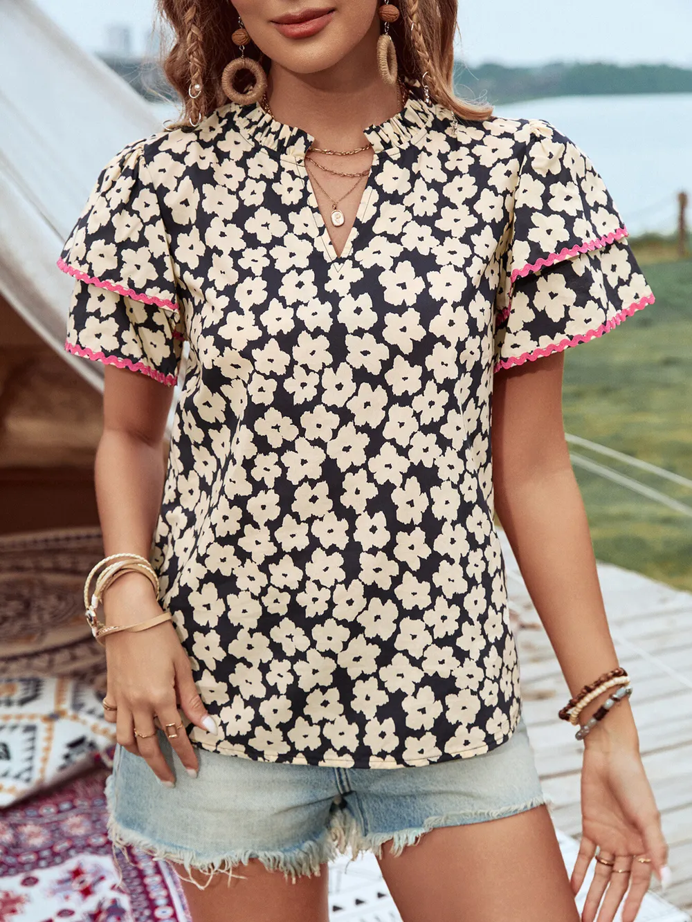 Floral Print Short Sleeve Blouse with Contrast Trim, image 4