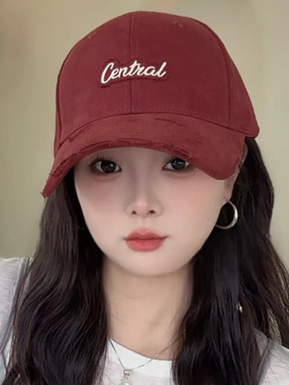 Distressed Embroidered Causal Baseball Cap