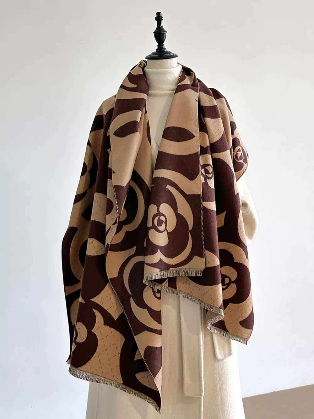 Floral Patterned Warm Scarf, image 8