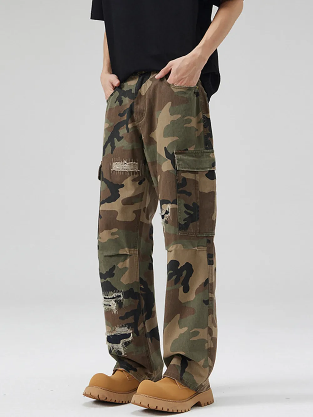 Men's Distressed Camouflage Cargo Pants, image 4