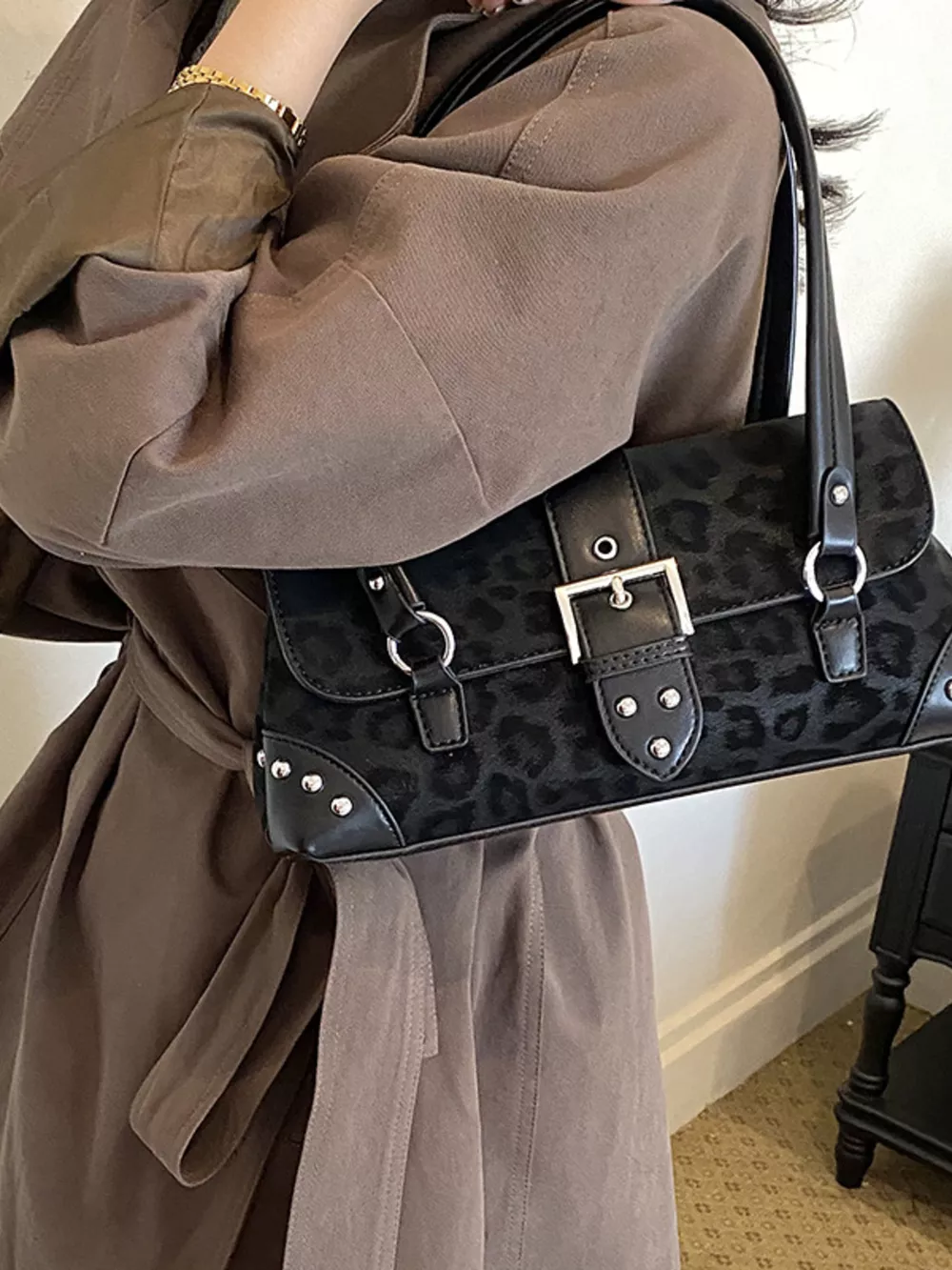 Leopard Buckle Detail Shoulder Bag, image 2