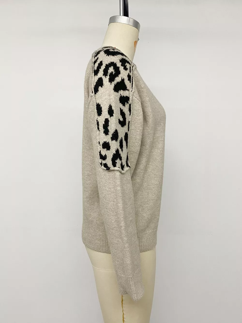 Leopard Round Neck Sweater, image 12