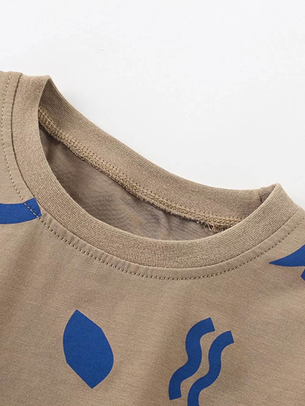 Children's Dinosaur Round Neck Top and Shorts Set, image 2