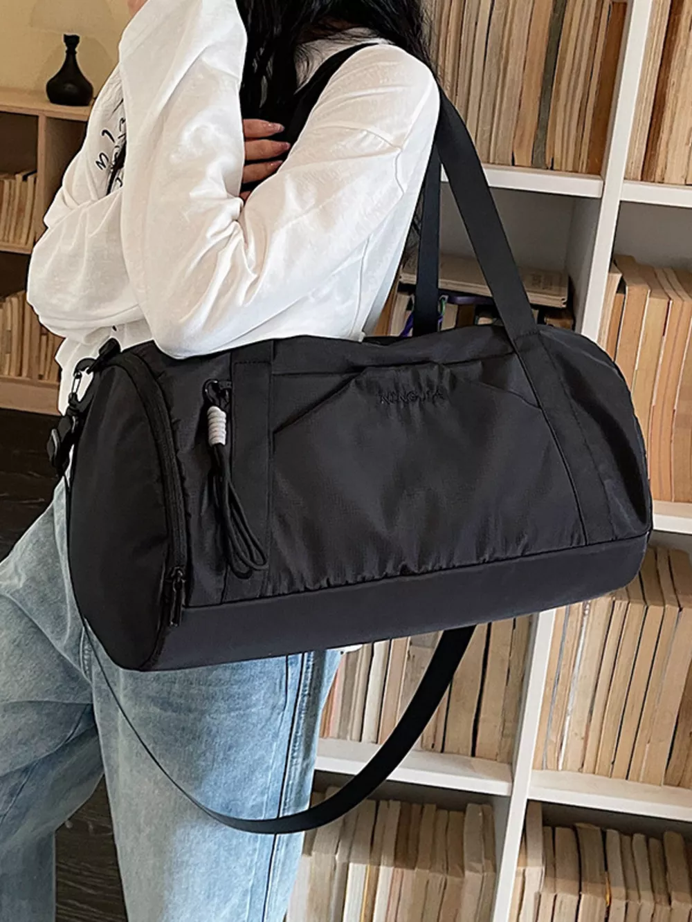 Lightweight Nylon Travel Bag, image 2